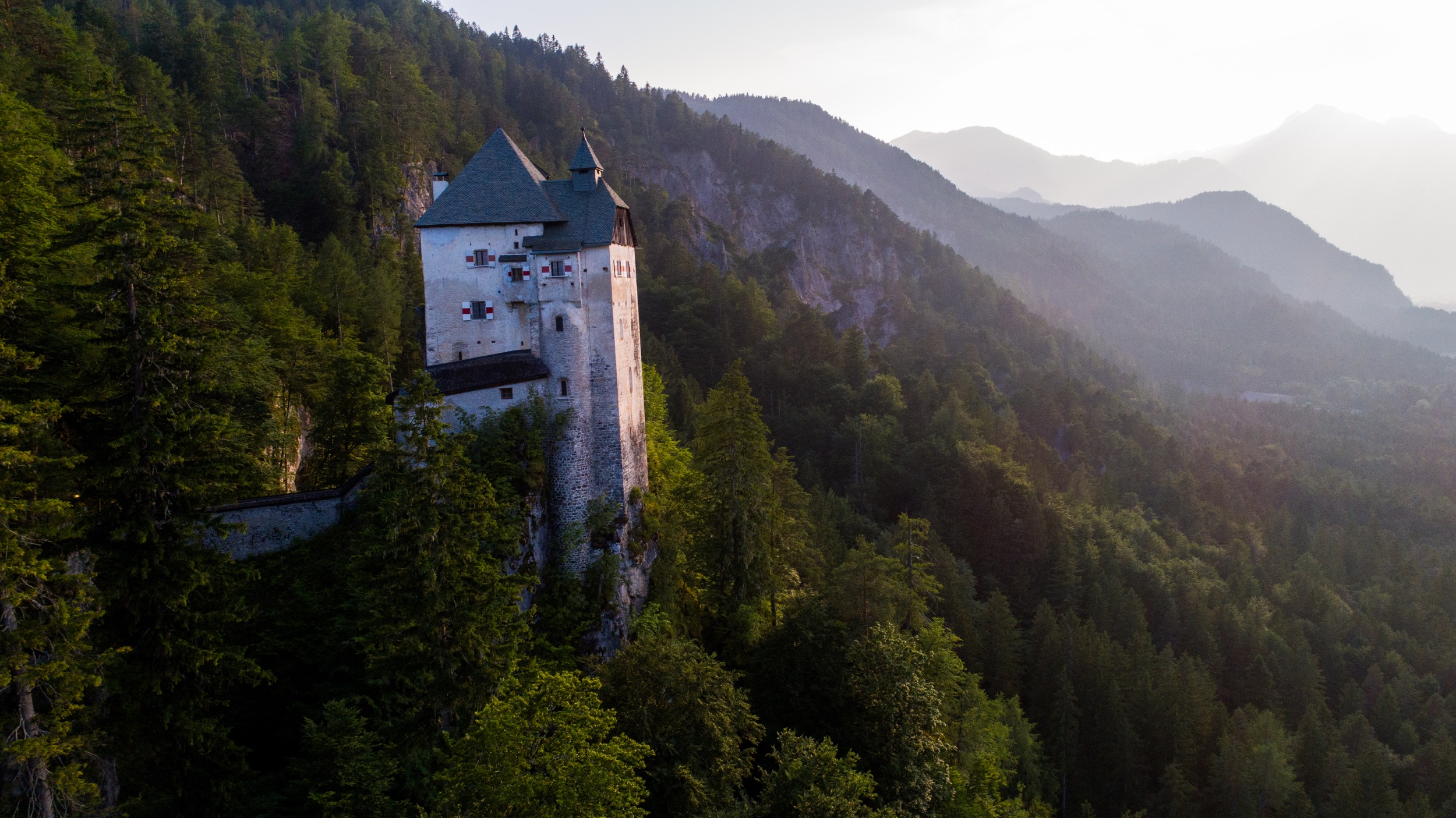 Schloss Stein Drautal Aussenansicht des Schlosses 13
