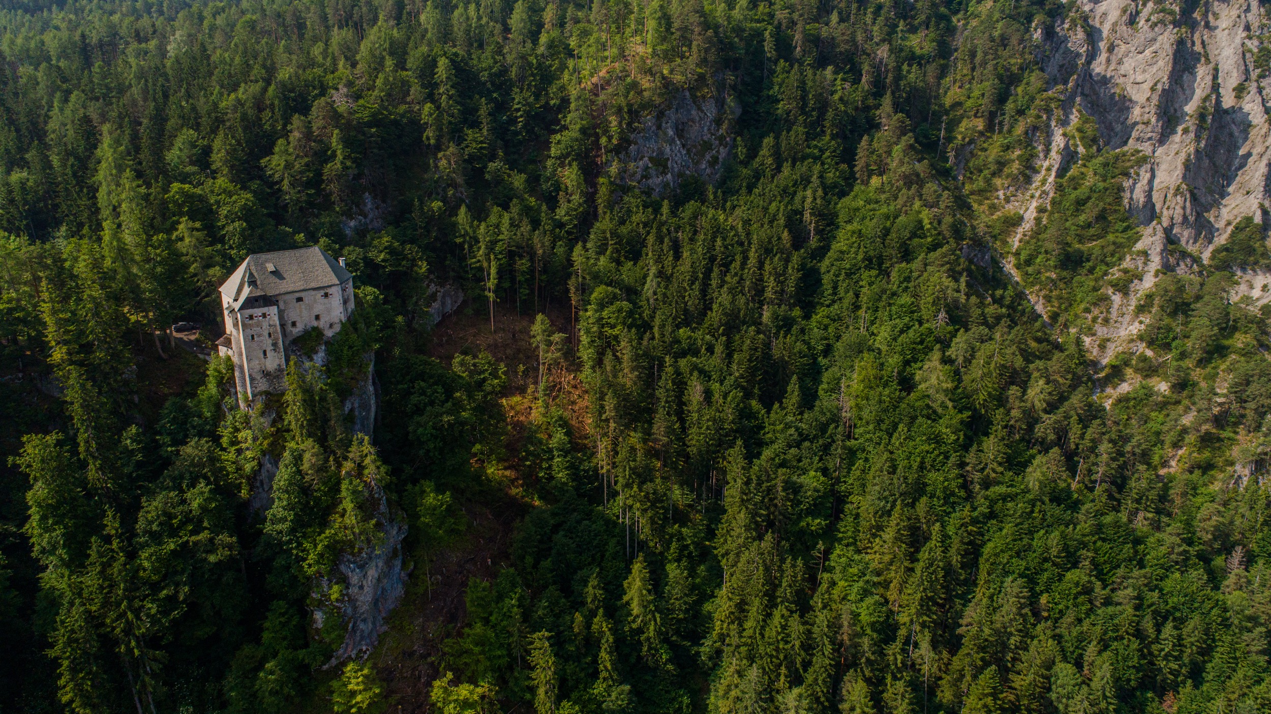 Schloss Stein Drautal Aussenansicht des Schlosses 22