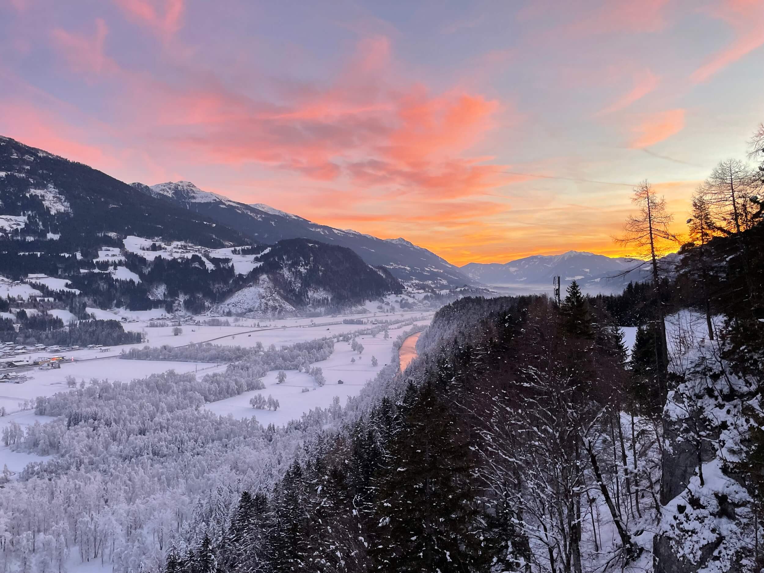 Schloss Stein Drautal Gegend_Sunrise