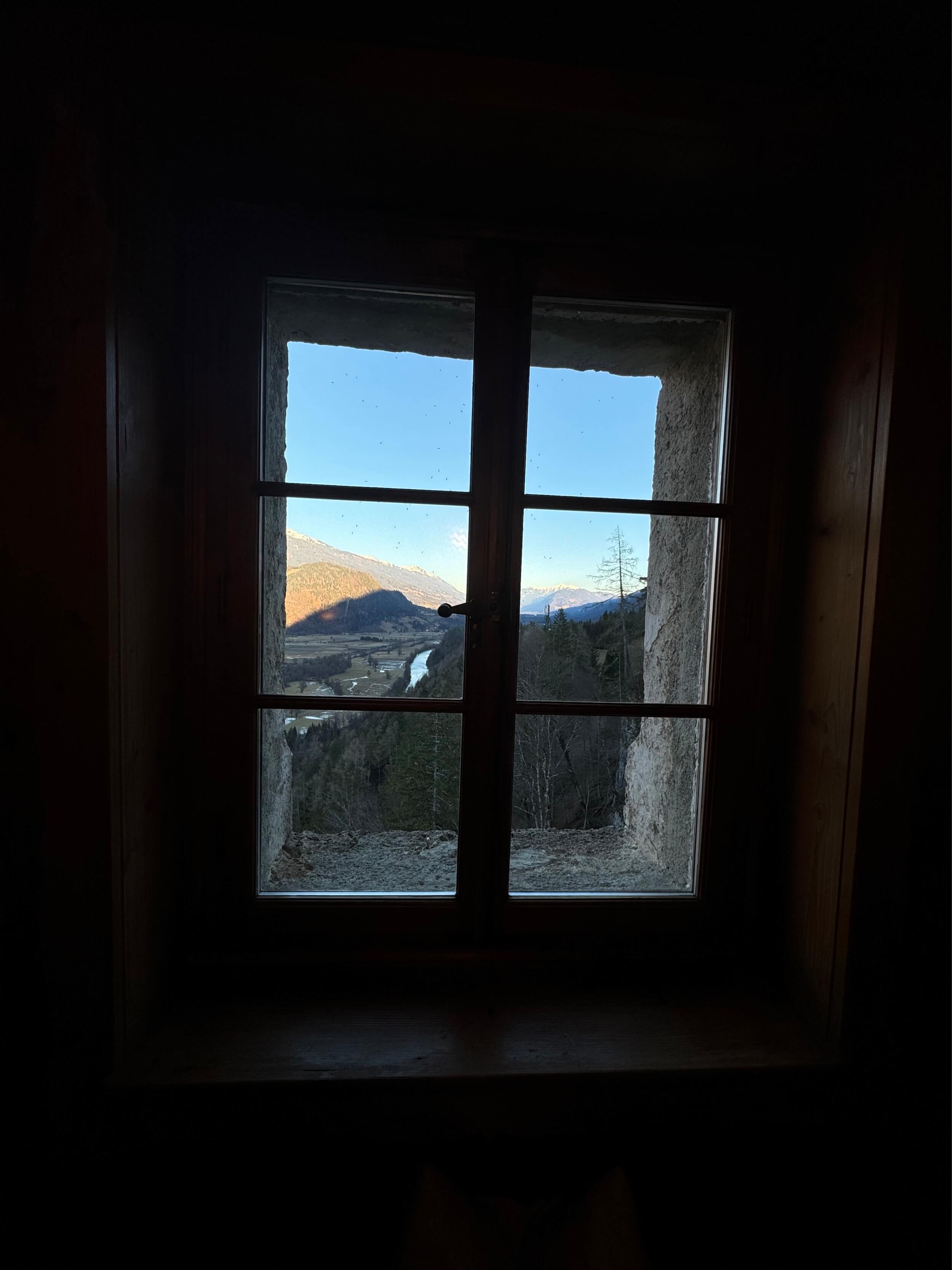 Schloss-Stein-Drautal-Turmzimmer-Ausblick