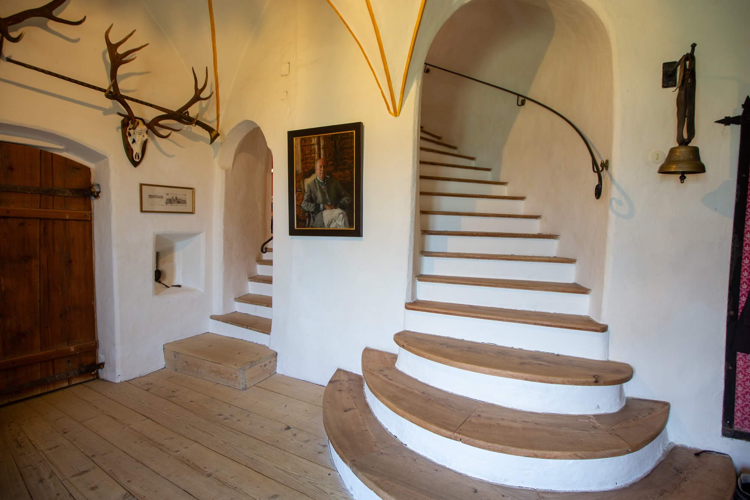 Schloss Stein Eingang Treppenhaus 1