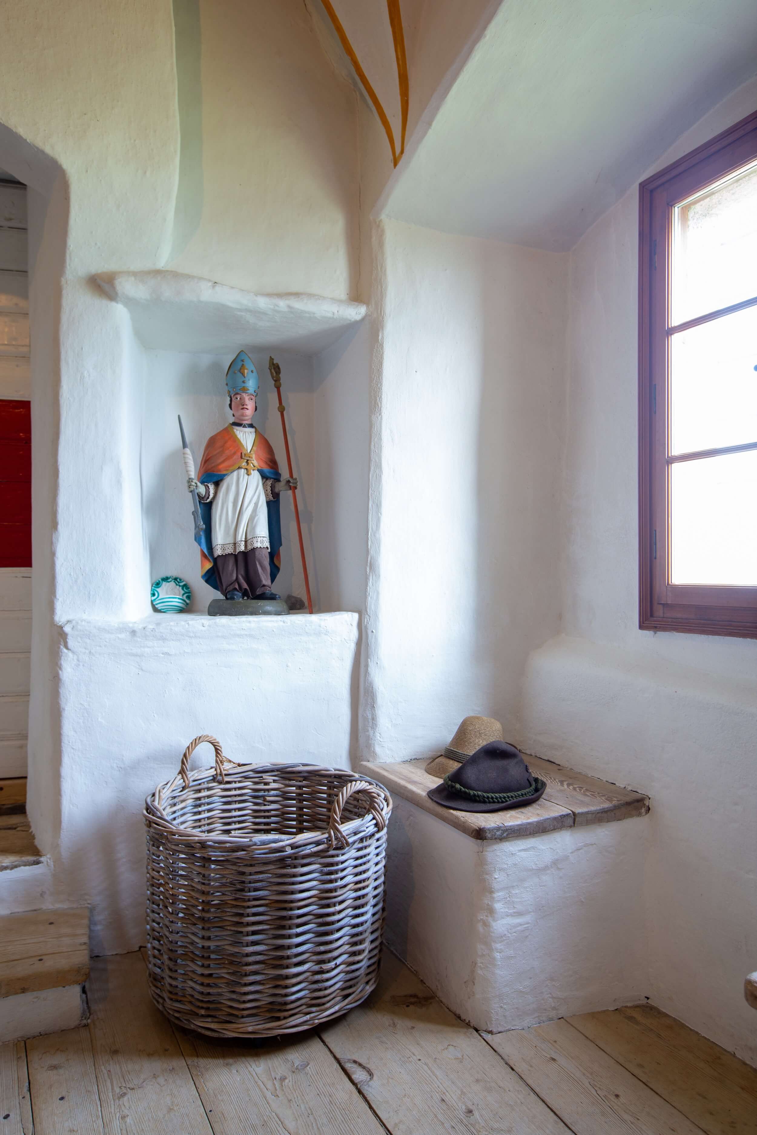 Schloss-Stein-Eingang-Treppenhaus-10