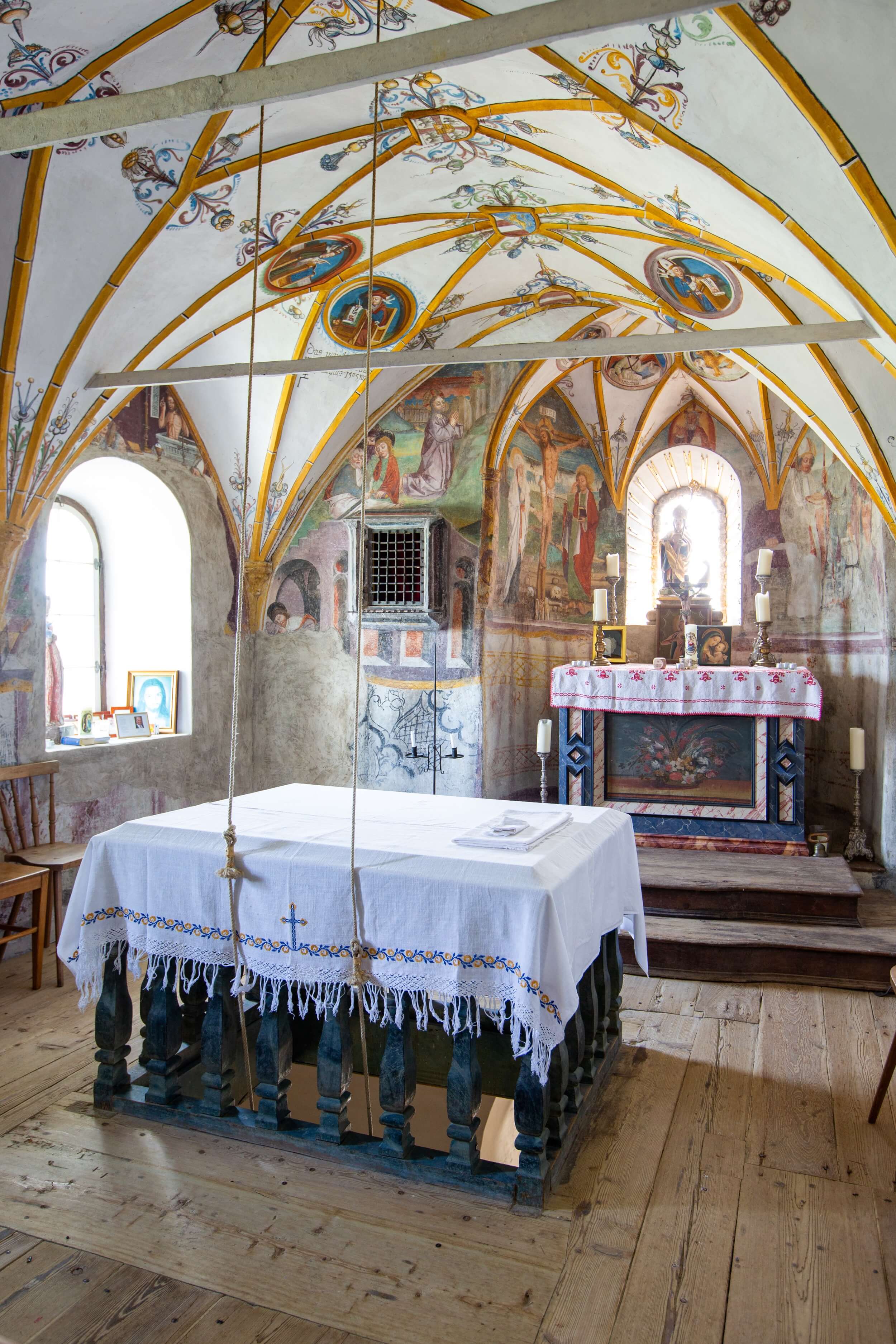 Schloss-Stein-Kapelle-Altar-5